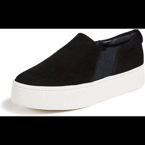 Vince Warren Sneaker in Black Suede